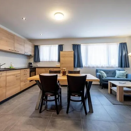 Edelweiss Apartment *